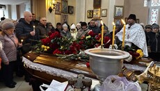 У Сумах відспівали молоду жінку та подружню пару, які загинули від обстрілу