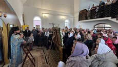 У Тріскинях віруючі збудували новий храм замість захопленого