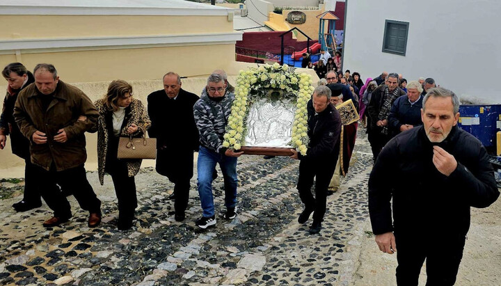 Хресна хода на Санторіні. Фото: orthodoxianewsagency.gr