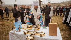 Митрополит Хмельницький Віктор освятив накупольний хрест для храму с. Літки