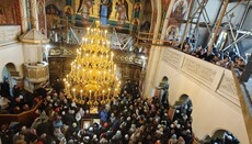 У Чернівцях тисячі парафіян Миколаївського храму підтвердили вірність УПЦ