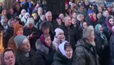 В Хотине на Буковине 1300 прихожан проголосовали за верность УПЦ