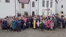 У Кельменцях 570 парафіян підтвердили свою вірність УПЦ