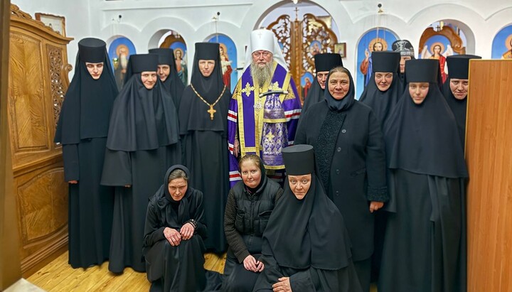 Metropolitan Nathanael performed the monastic tonsure of three novices at the Starosilsky Convent. Photo: Volyn Eparchy