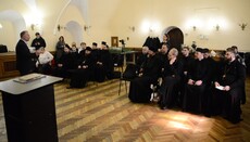 Заповідник, що виганяє лавру, провів форум на тему «нових ідей чернецтва»