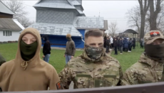 Священник Дубівців – бойовикам: Мій брат зник на війні, а ви чого не там?