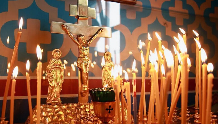 На Радоницю віряни діляться зі своїми померлими радістю Воскресіння Христа. Фото: відкриті джерела