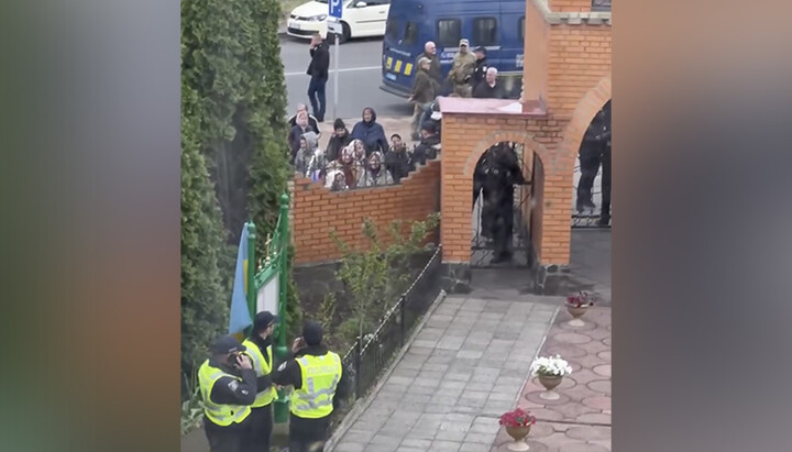 Коли у переслідуваннях Церкви дісталися рівня комісарів