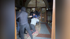 OCU seizes Resurrection Church in Krasyliv by force