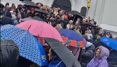 In Varash, UOC faithful defend their cathedral
