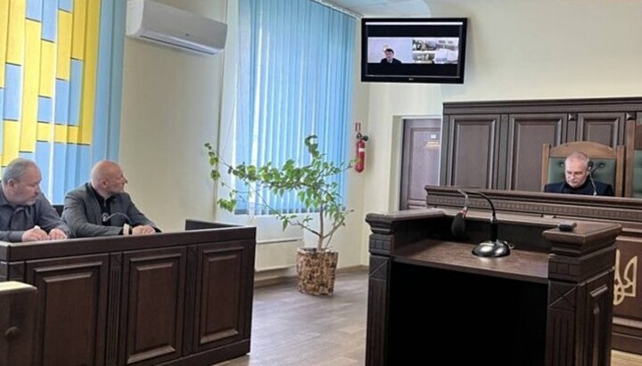 Mayor of Cherkasy Anatoliy Bondarenko at the Prydniprovskyi District Court of Cherkasy, May 15, 2025. Photo: vycherpno