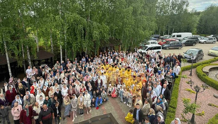 Приход УПЦ в честь святителя Николая Чудотворца в буковинском селе Верхние Становцы. Фото: Оrthobuk