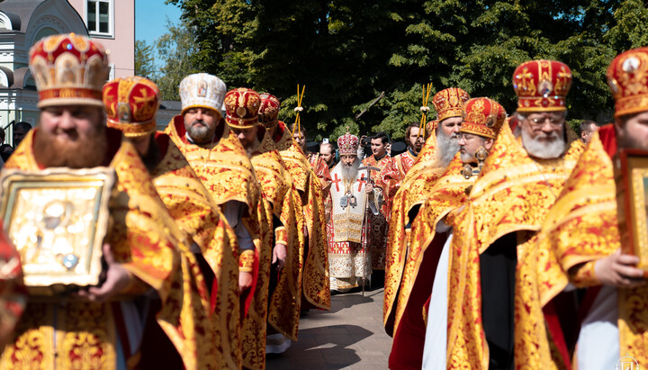 Хресний хід у Миколаївському соборі Покровського монастиря Києва. Фото: УПЦ