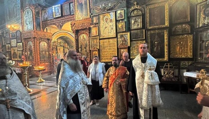 Молебень перед чудотворним образом Божої Матері в Прилуках. Фото: Синодальний інформаційно-просвітницький відділ УПЦ