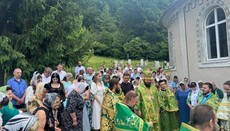 В закарпатском селе Чабин освятили Престол в Свято-Духовском храме УПЦ