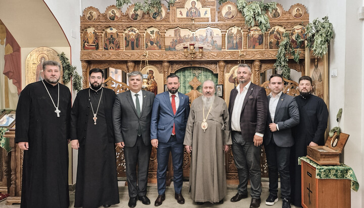Парламентская делегация из Бухареста в Молдове. Фото: Бессарабская митрополия