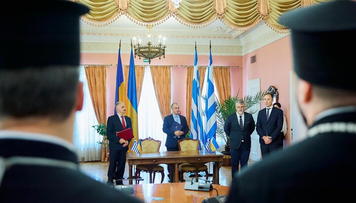 Подписание меморандума о взаимопонимании между ГЭСС и Грецией. Фото: dess.gov.ua