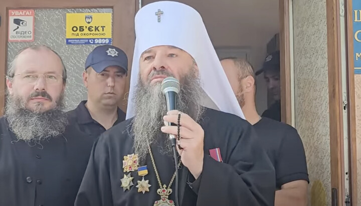 Митрополит Лонгин – політикам: Мої діти на передовій, а ваші – за кордоном