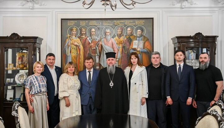 Епифаний Думенко и Валериу Киверь (в центре). Фото: официальный сайт ПЦУ