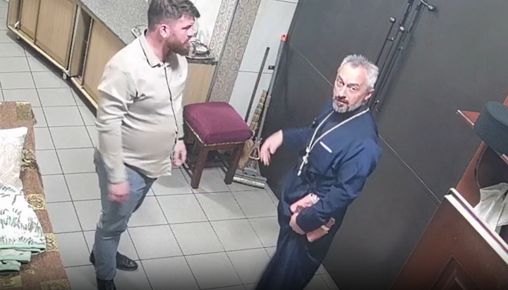 Чокалюк всередині собору УПЦ Чернівців. Фото: СПЖ