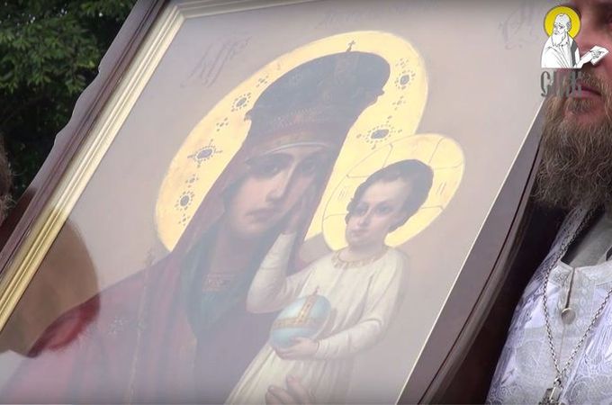 По Ровенщине путешествует чудотворная икона