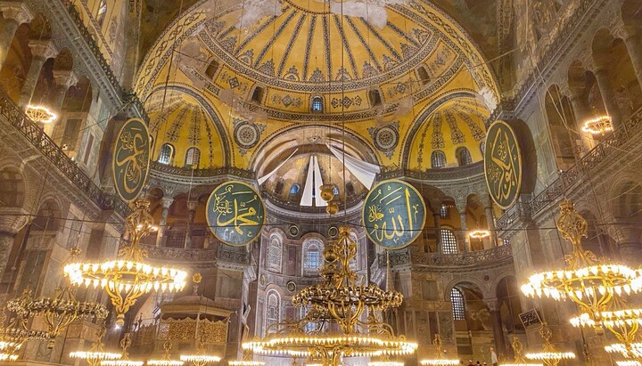 The interior of the Hagia Sophia Cathedral in Istanbul. Photo: UOJ