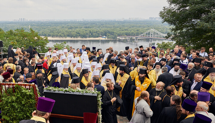 Молебень УПЦ на Володимирській гірці в День Хрещення Русі - 2018 рік. Фото: СПЖ