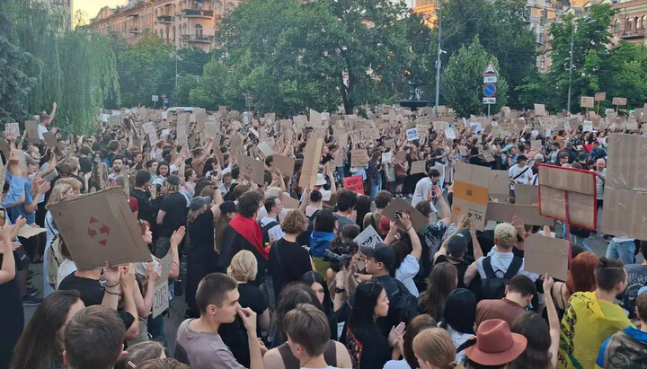 Протести в Києві. Фото: «Укрнет»