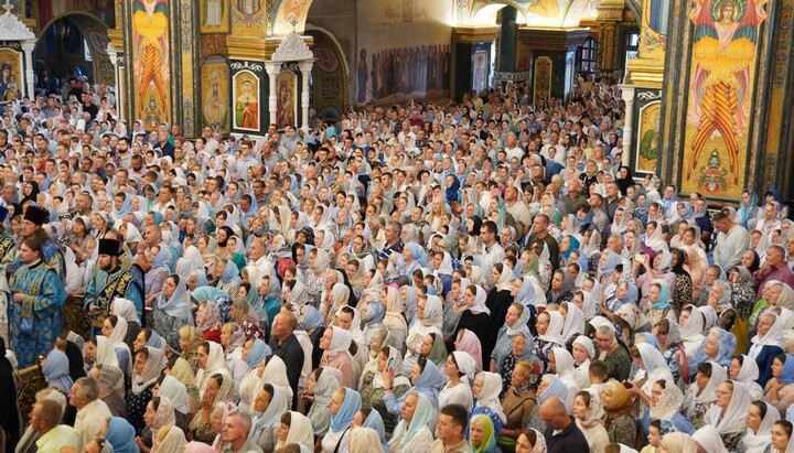 Всенощное бдение накануне празднования Почаевской иконы. Фото: Почаевская лавра