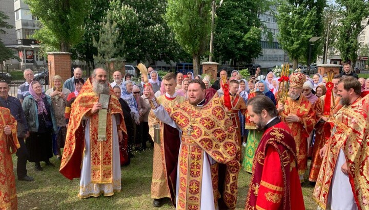 Отец Вадим Оляницкий во время богослужения. Фото: «Перший козацький»