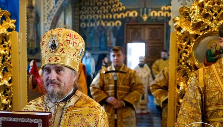 «Служба» ПЦУ у відібраному в УПЦ храмі в Лаврі. Фото: ПЦУ