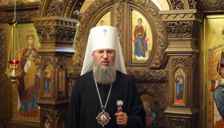 Митрополит Антоній під час звернення до вірян. Фото: скріншот відео