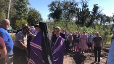 В Васлововцах освятили фундамент нового храма взамен захваченного