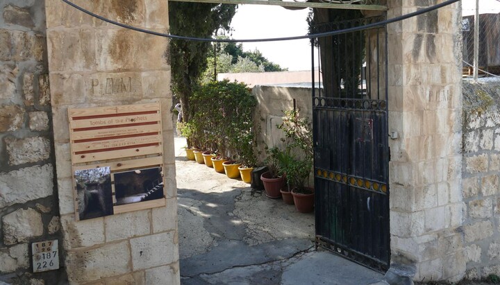 In Jerusalem, Jews object to ROCOR Mission over crosses