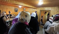 В Керстенцах община провела после захвата первую Литургию в частном доме