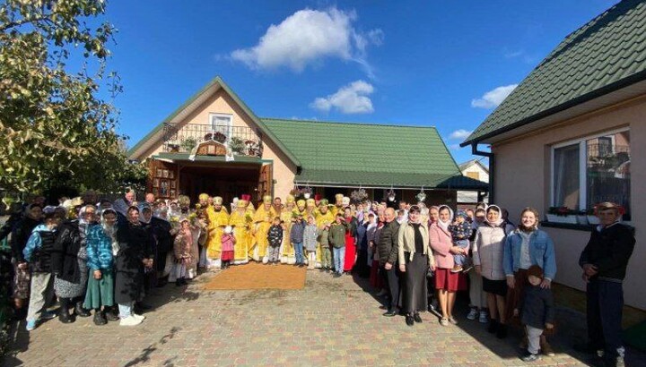 The UOC community in the village of Skulyn, Kovel district, celebrated its patronal feast in honor of the Holy Apostle John the Theologian in a house church. Photo: Telegram channel “Pershyi Kozatskyi”