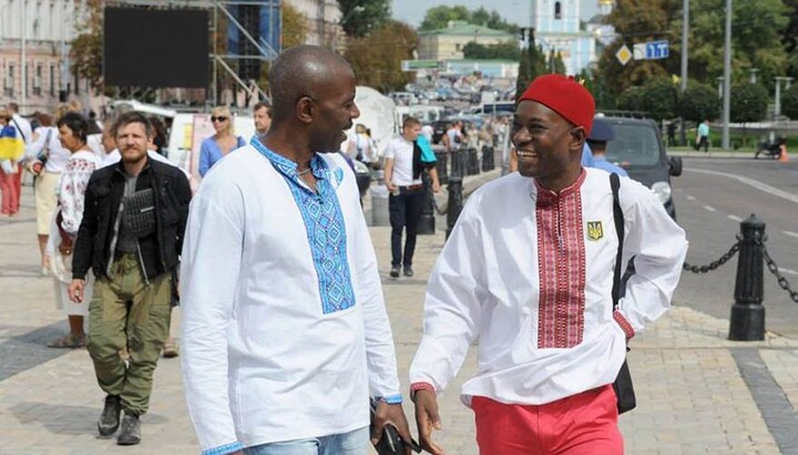 <p>Негри у вишиванках. Фото: 