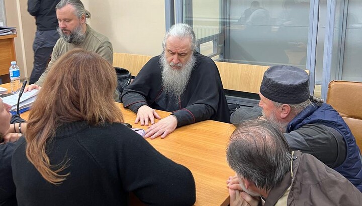 Митрополит Арсений на заседании. Фото: пресс-служба Святогорской лавры