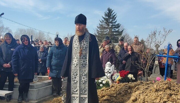 Настоятель Николаевского храма в Маршинцах. Фото: ФБ-страница «Вірні Чернівецько-Буковинської єпархії УПЦ»