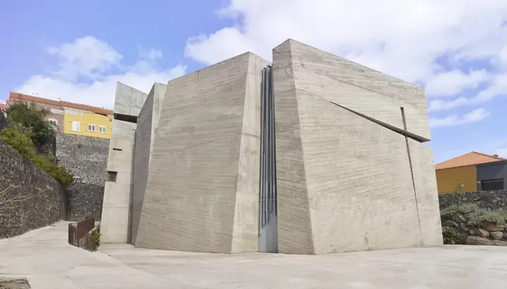 Храм в Тенерифе. Фото: worldbuildingsdirectory