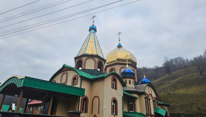The church complex in the settlement of Dubove, Zakarpattia. Photo: Khust Eparchy of the UOC