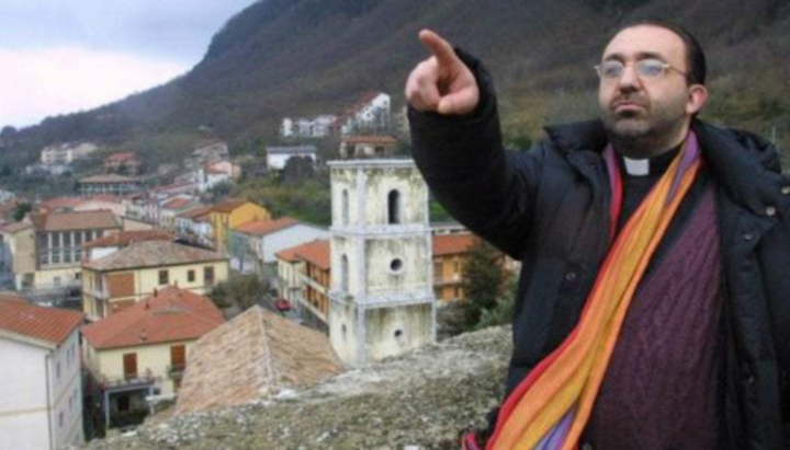 В Італії священник РКЦ запропонував зробити вертеп з «дівчинкою-Ісусом»