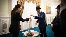 В Кабмине премьер-министр Свириденко зажгла с раввинами менору