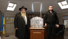 Буданов зажег первую свечу иудейской Хануки