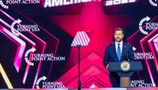 Βανς: Στην Αμερική δεν χρειάζεται πλέον να ζητάμε συγγνώμη για τη λευκή καταγωγή