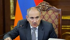 Пашинян призвал священников к протесту при поминании Католикоса на Литургии