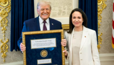 Лидер оппозиции Венесуэлы передала Трампу свою Нобелевскую медаль мира