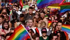 Польша исключила понятия «мужчина» и «женщина» из брачных документов