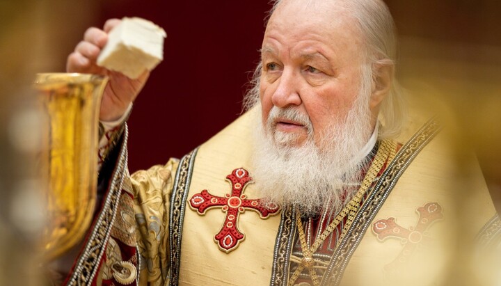 Архиепископ Элпидофор раскритиковал УПЦ за непоминание Патриарха Кирилла