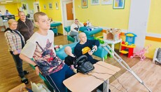 Соціальний відділ УПЦ передав 7 дитячим лікарням Києва ігрові консолі